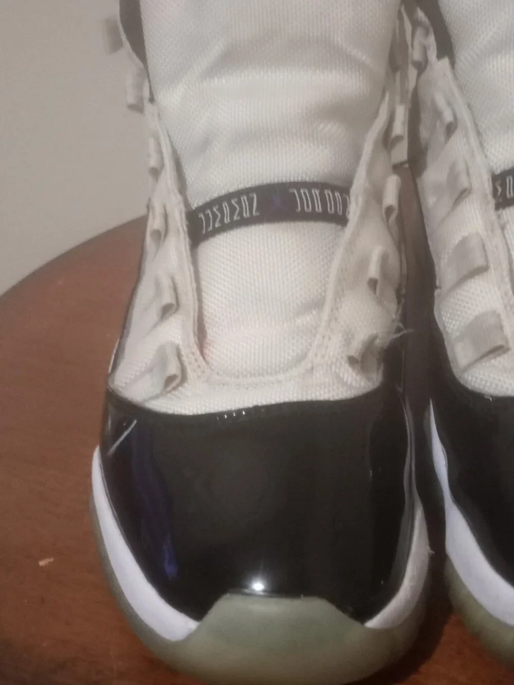 Nike Air Jordan 11 Retro Concord 2018 Size 8.5 378037-100 - Picture 7 of 16